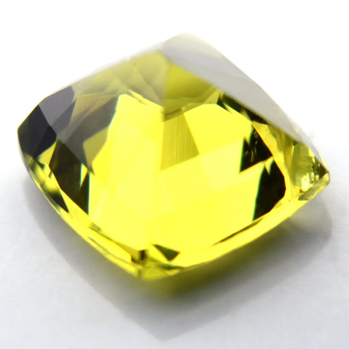 0.71 ct Certified Natural Green Sapphire