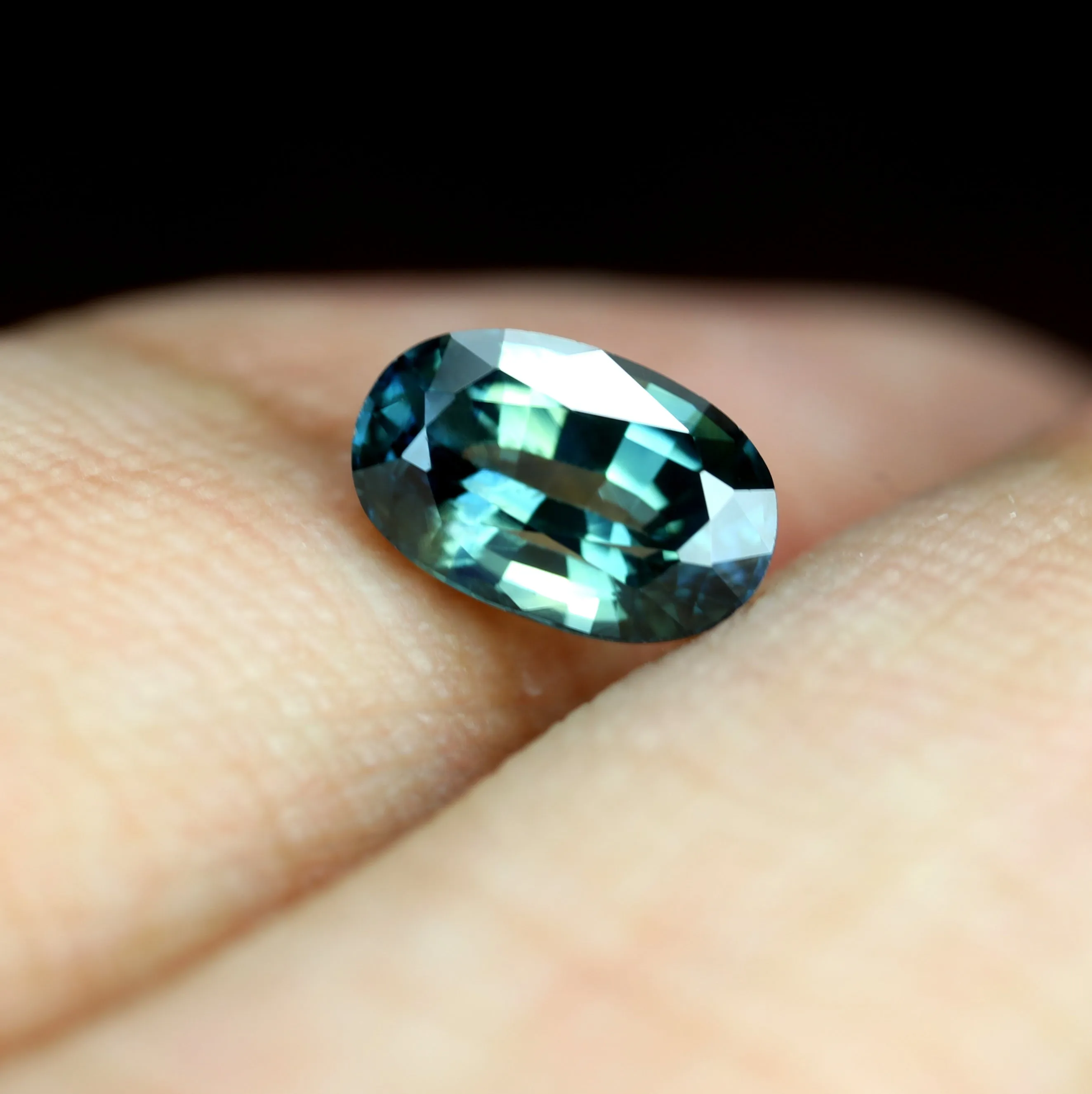 0.91ct Certified Natural Teal Sapphire