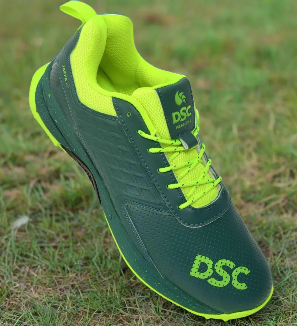 DSC Jaffa 22 Cricket Shoes
