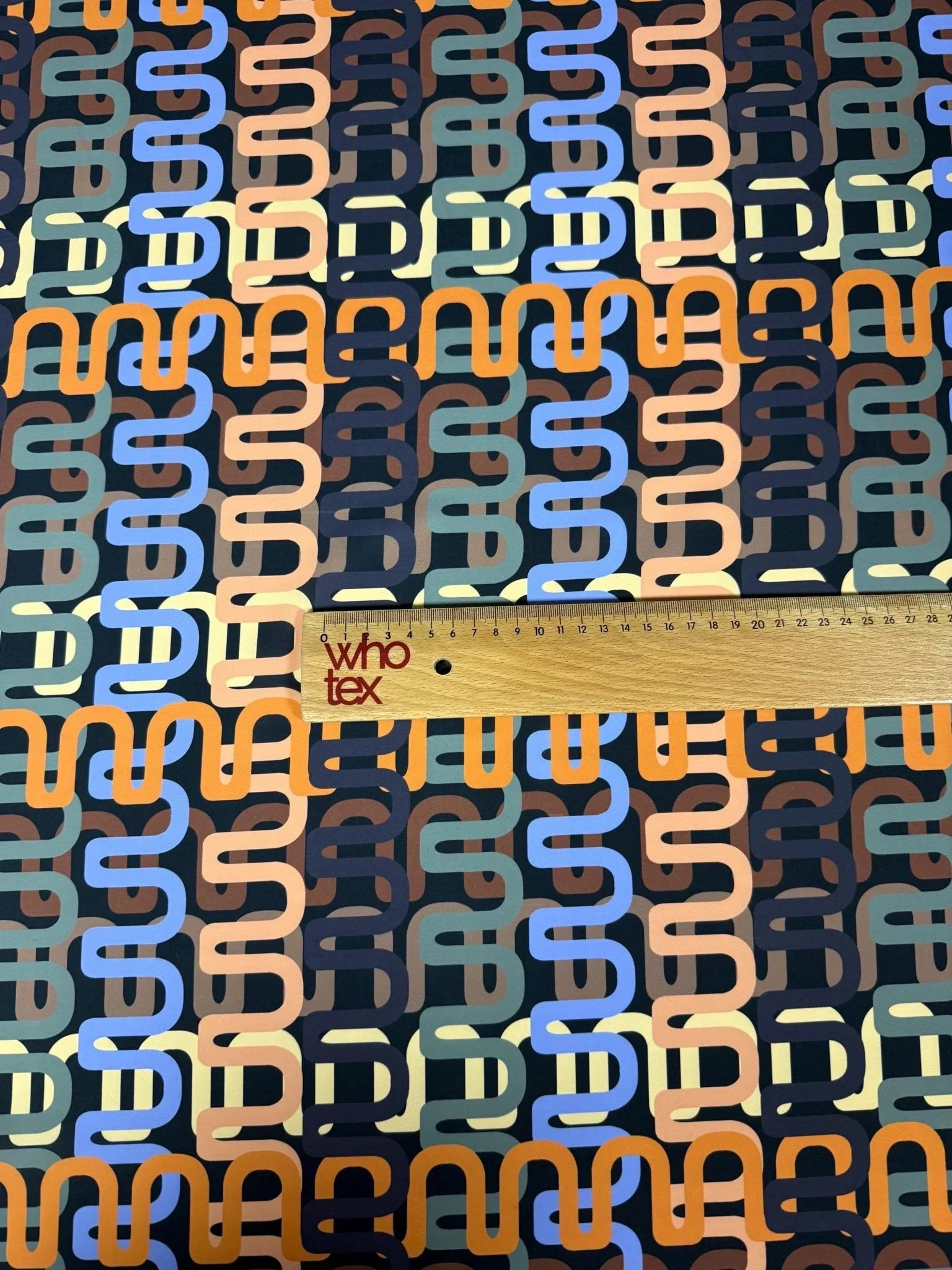 Geometric Retro Chain Link Pattern Fabric - Bold & Trendy Design Fabric By The Yard