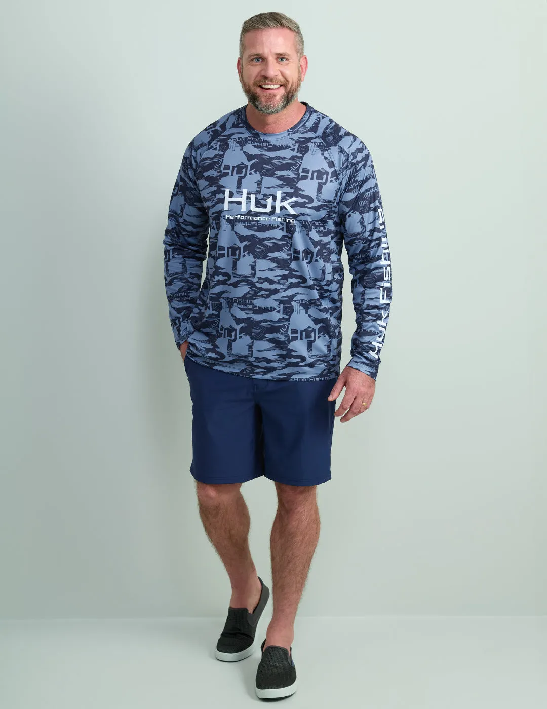 Hidden Huk Pursuit Performance Crew