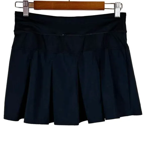 LOLE Justine Black Tennis Skirt in Solid Black Size Small