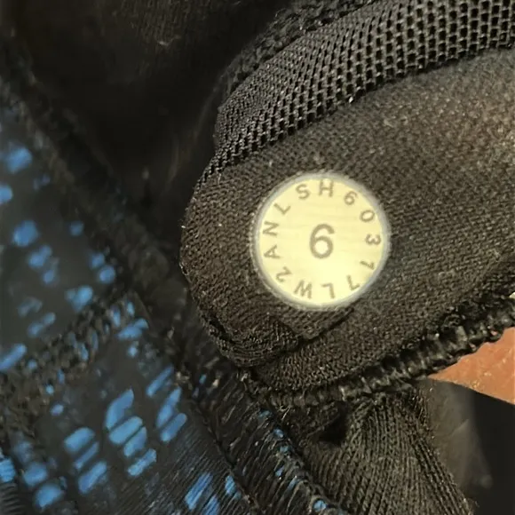 Lululemon Athletica Train Times Bra Pulse Capri Black / Black