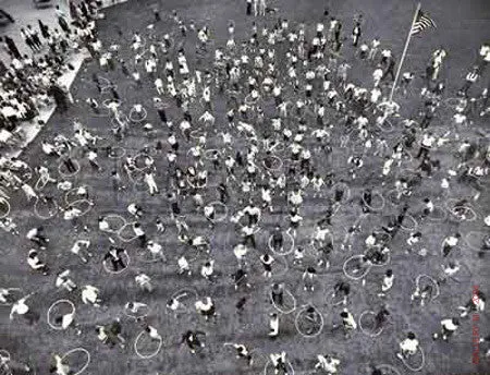 Mass Hula Hoop